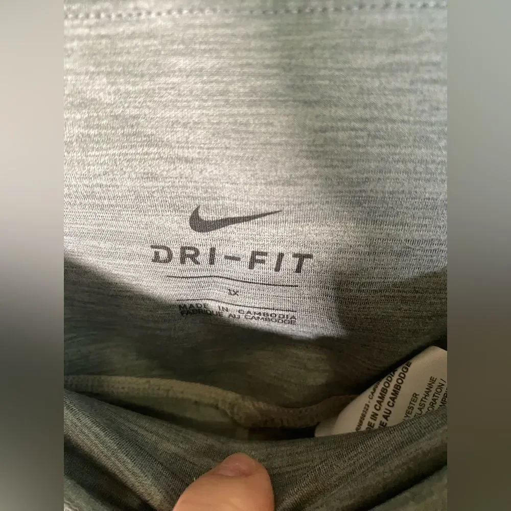 Grey‎ Nike leggings